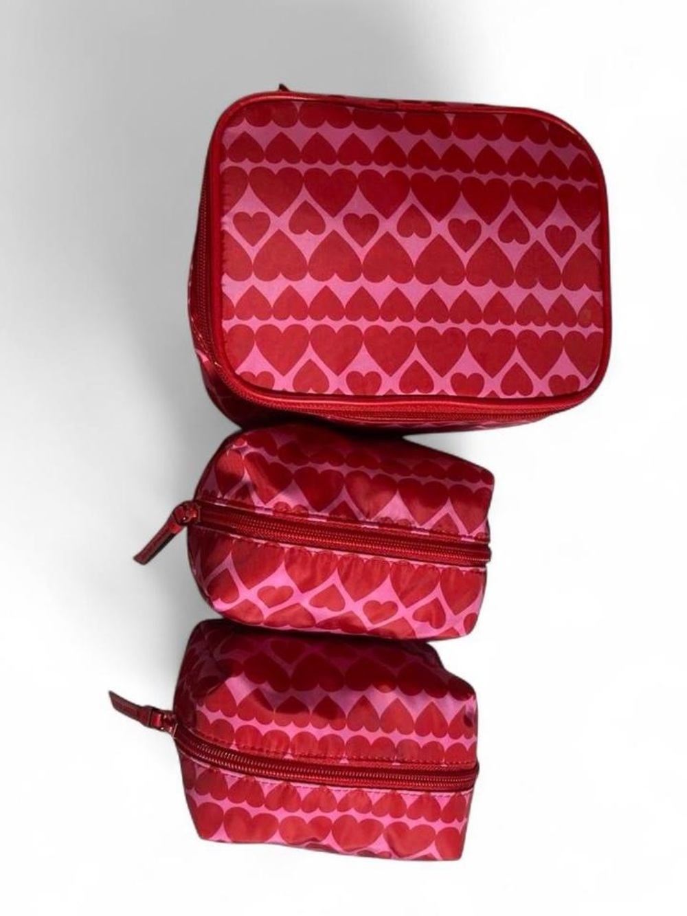 NWOT Victoria's Secret 4-in-1 Cosmetic Set Red & Pink Hearts (Limited Edition) - Picture 5 of 9
